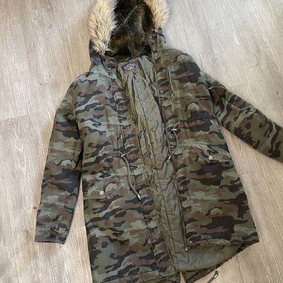 ACTIV8 Women's Hooded Parka Coat Faux Fur Lined Camo Size S - Picture 2 of 3
